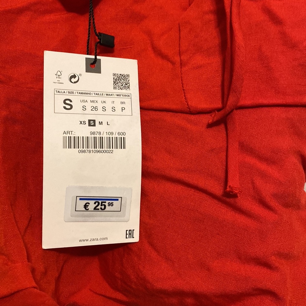 Zara small red crop NEW - Picture 2 of 3